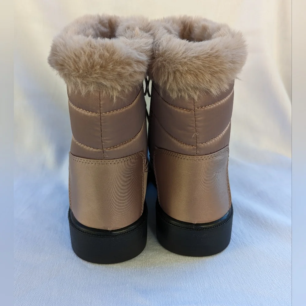 Girls Quilted Ankle Boots With Fluffy Lace Nylon Lining Size 1